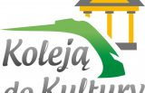 Logo przedstawia zielone wzgórze z białymi literami 